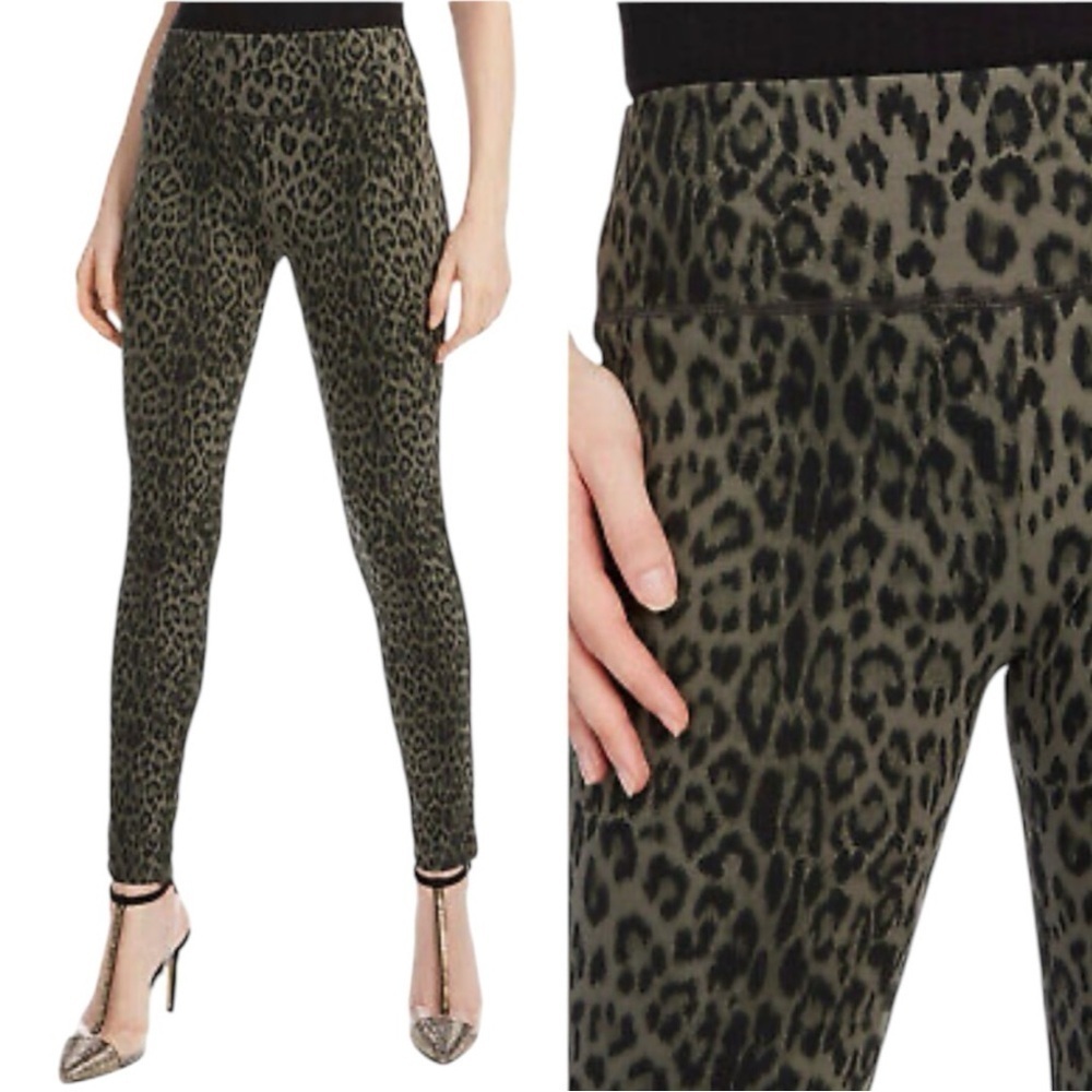 Carmen Marc Valvo Leopard print skinny pull-on pant/ legging